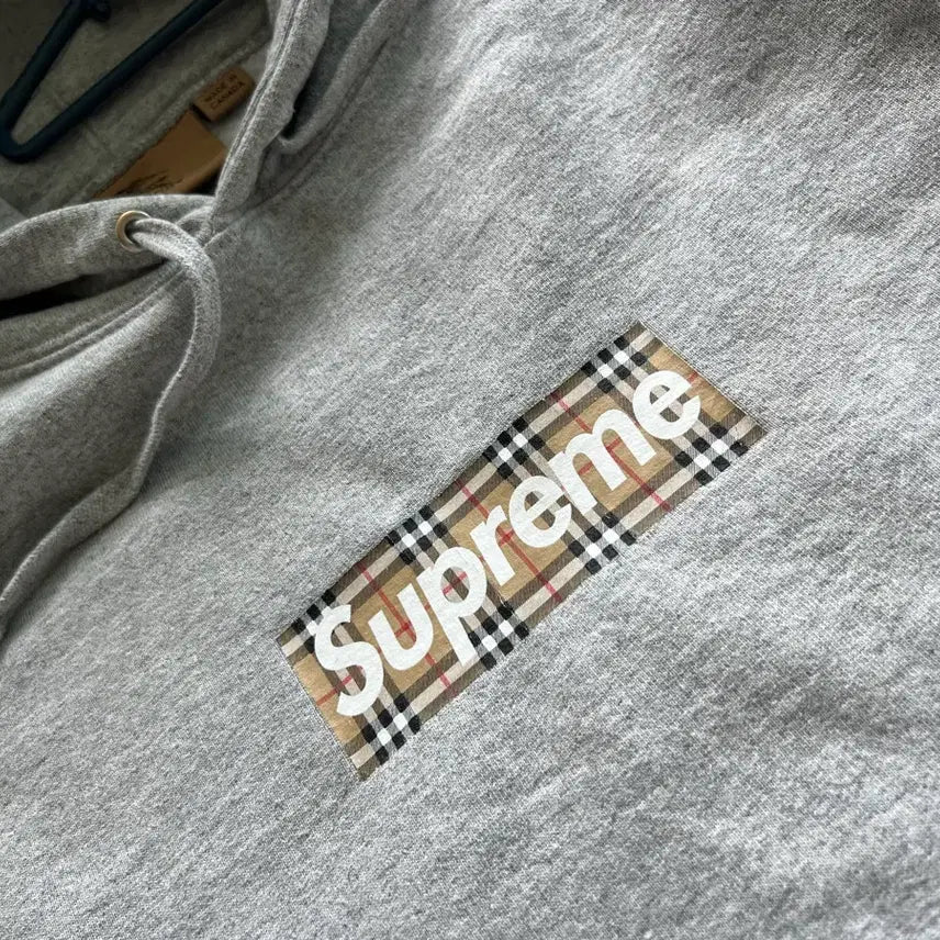 [BUNJANG] Supreme Burberry Box Logo Hoodie Grey L / 슈프림 버버리 박스 로고 후드티 그레이 L