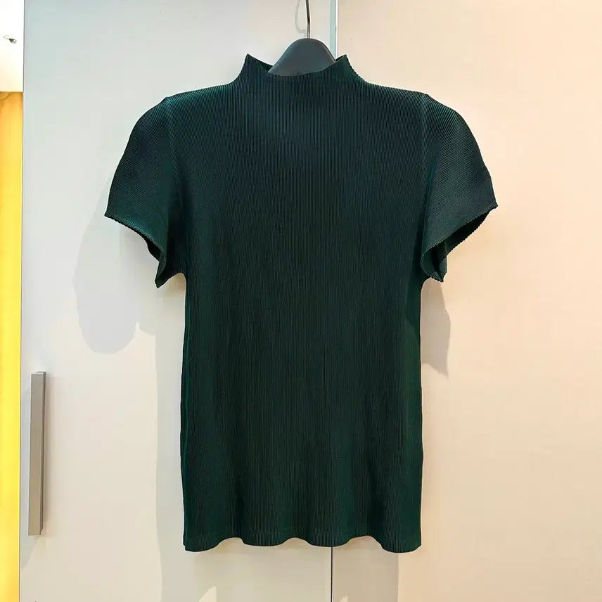 [BUNJANG] Pleats Please High Neck Top Dark Green Size 3 / 플리츠플리즈 반목 탑 다크그린 3사이즈