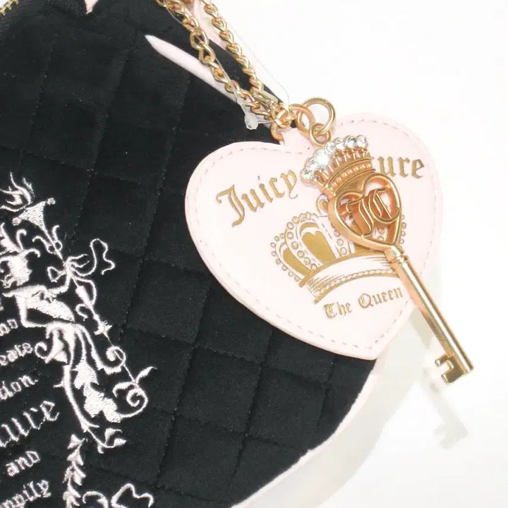 [BUNJANG] Juicy Couture Velour Royal Shoulder Bag Black with Heart Key Charm / 쥬시 꾸뛰르 벨로아 로열 숄더백 블랙 + 하트 키 챰 / 갸루 히메갸루