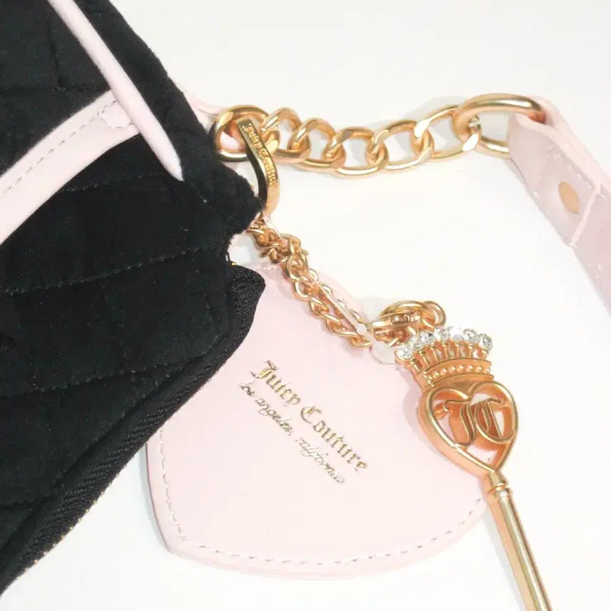 [BUNJANG] Juicy Couture Velour Royal Shoulder Bag Black with Heart Key Charm / 쥬시 꾸뛰르 벨로아 로열 숄더백 블랙 + 하트 키 챰 / 갸루 히메갸루