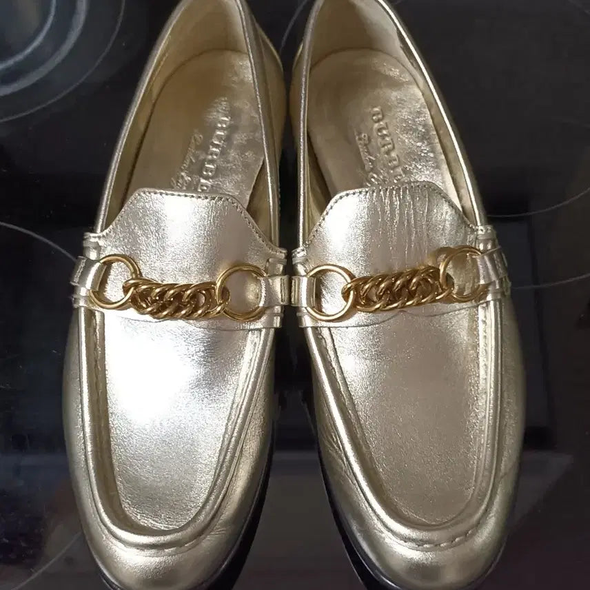 [BUNJANG] Burberry Solway Gold Leather Chain Bit Loafers / [버버리]여성 로퍼(230mm)_구두_신발