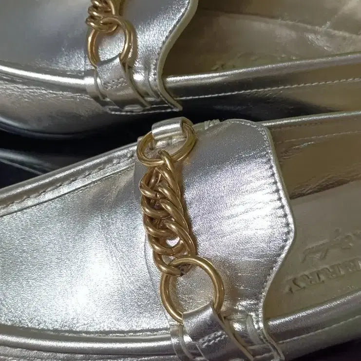 [BUNJANG] Burberry Solway Gold Leather Chain Bit Loafers / [버버리]여성 로퍼(230mm)_구두_신발