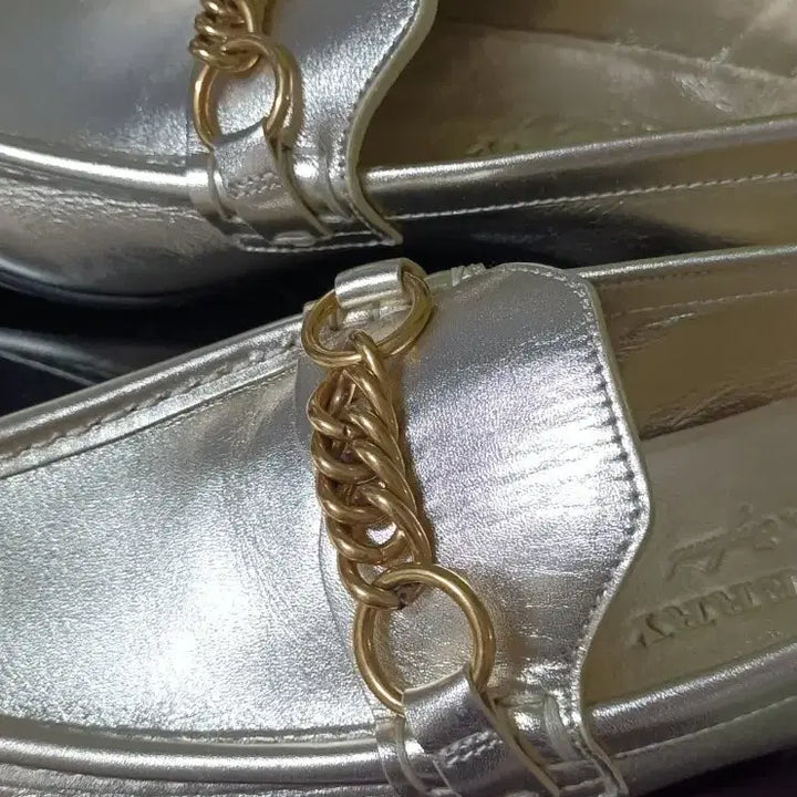 [BUNJANG] Burberry Solway Gold Leather Chain Bit Loafers / [버버리]여성 로퍼(230mm)_구두_신발