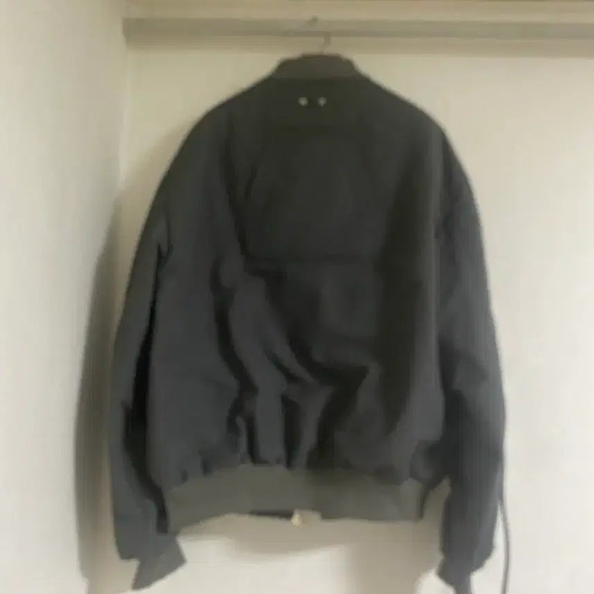 [BUNJANG] Undermycar Avabel Balsam Green Size 2 T-Shirt / 언더마이카 아바벨 발삼그린 2사이즈팝니다