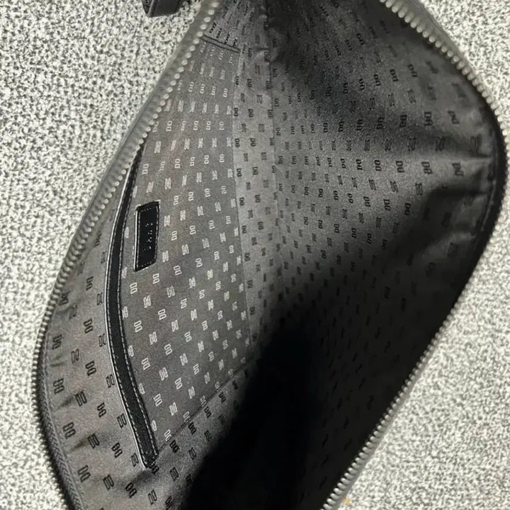 [BUNJANG] DAKS Leather Handbag Clutch Bag / DAKS 닥스 가죽 핸드백 클러치백