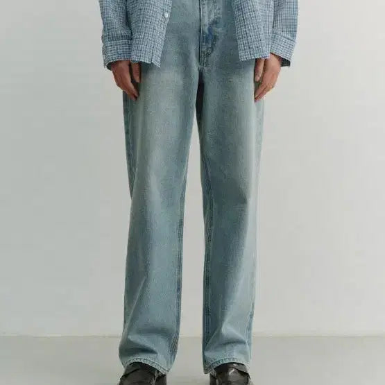 [BUNJANG] Dunst Low Rise Loose Jeans Light Blue / 던스트_LOW RISE LOOSE JEANS LIGHT BLUE