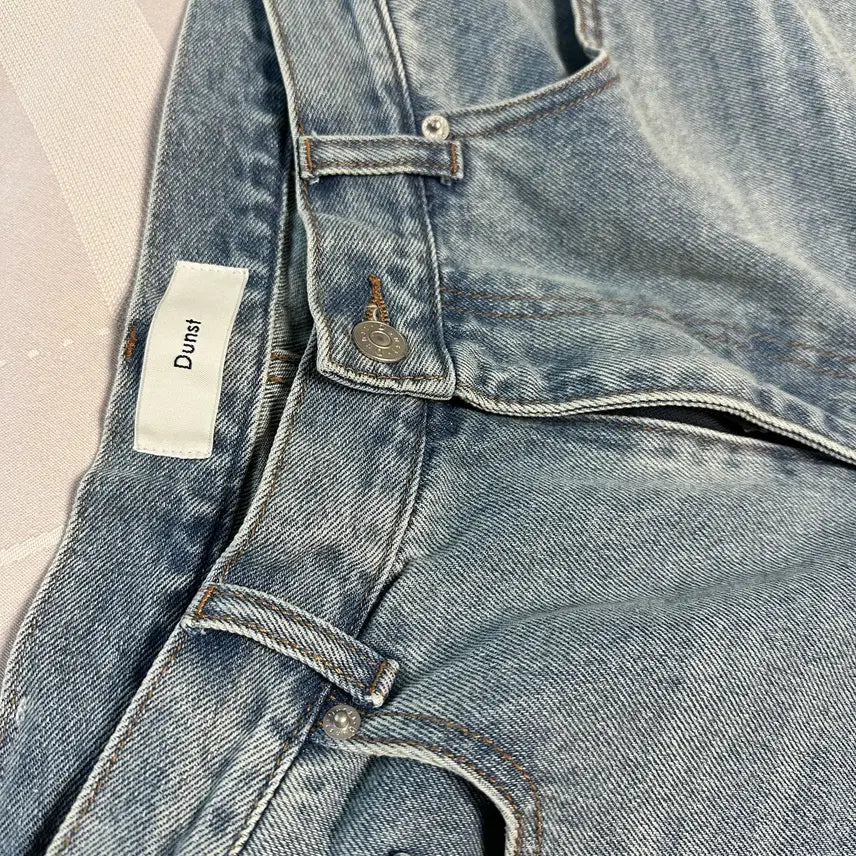 [BUNJANG] Dunst Low Rise Loose Jeans Light Blue / 던스트_LOW RISE LOOSE JEANS LIGHT BLUE