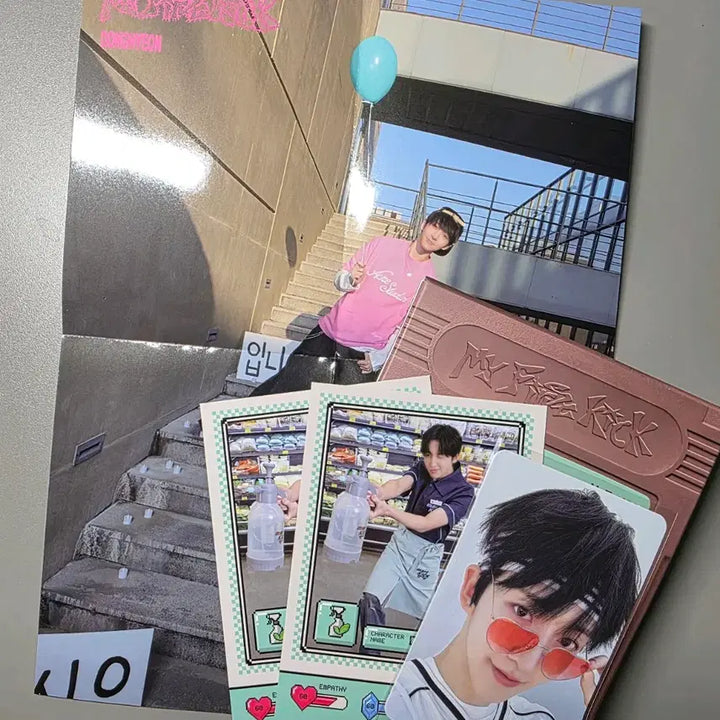 [BUNJANG] KICKFLIP Donghyun Photocard &amp; Poster Bundle Set / 킥플립 동현 포카 포스터 일괄 양도 앨포