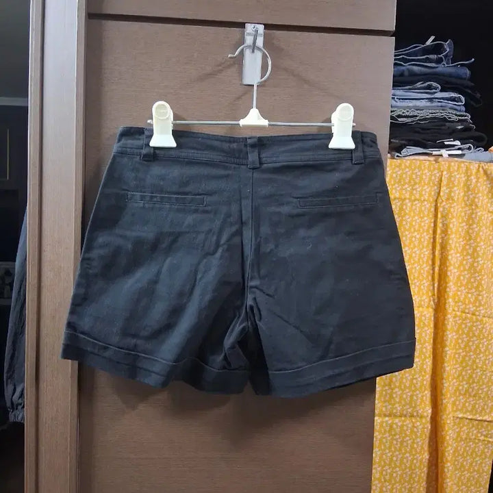 [BUNJANG] URLIST Black Shorts (Size S) / URLIST 블랙 반바지 숏팬츠(S)