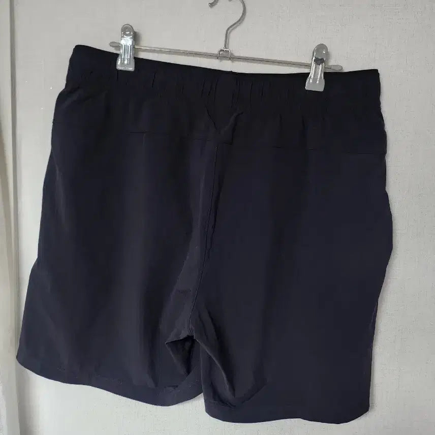 [BUNJANG] Descente Black Shorts / 데상트 블랙 반바지