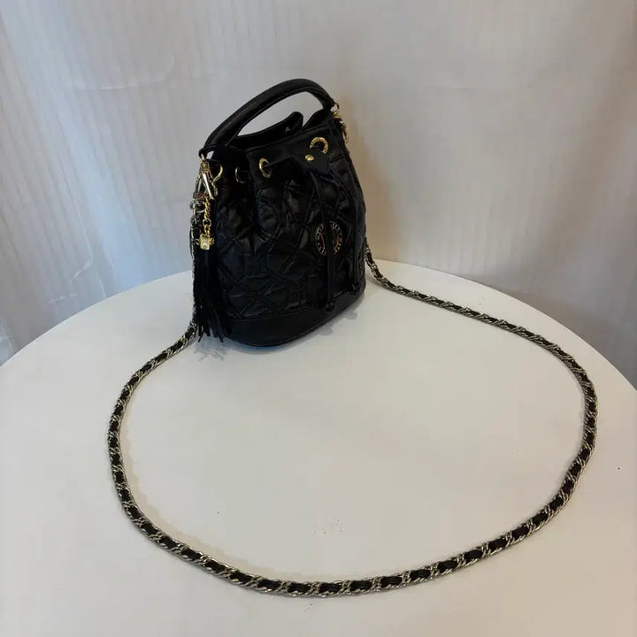 [BUNJANG] Metrocity Quilted Drawstring Crossbody Bag / 정품 메트로시티 퀄팅 복조리 크로스백