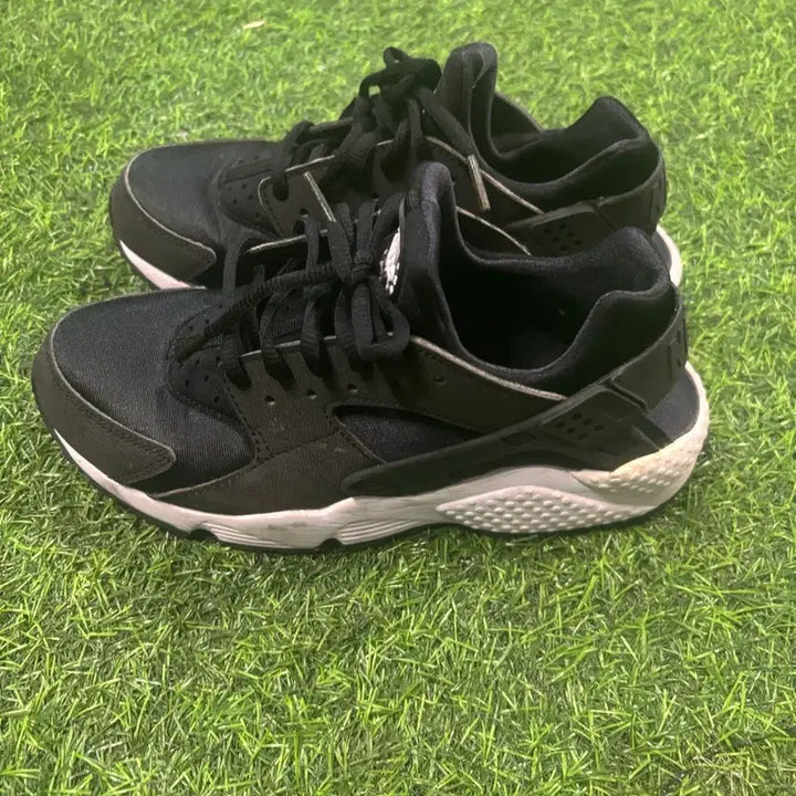 [BUNJANG] Nike Huarache Black Sneakers 250 / 나이키 허라취 블랙 운동화250