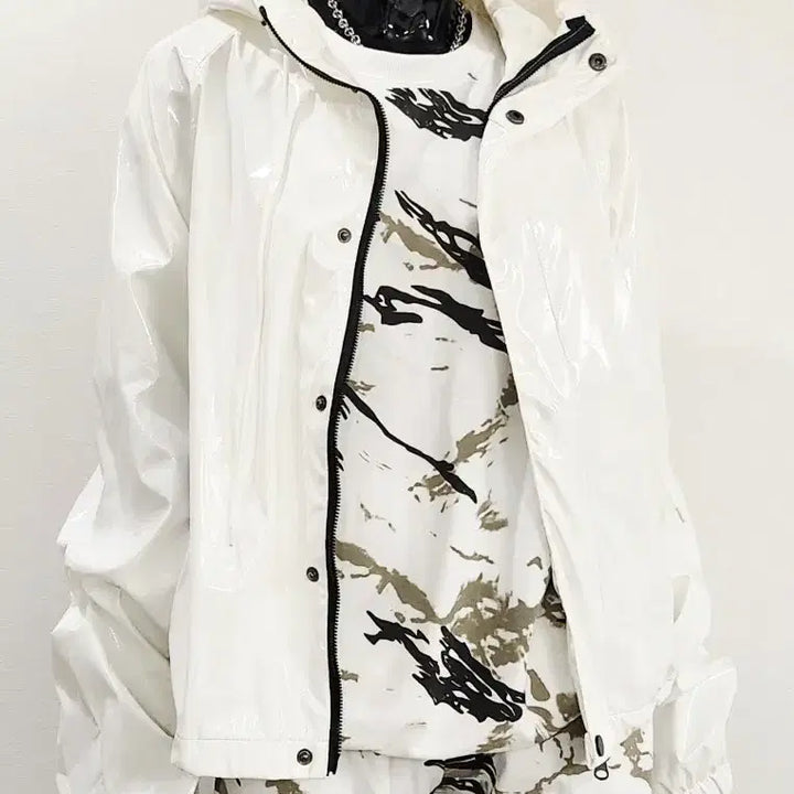 [BUNJANG] Glossy Windbreaker Jacket / 글로시 바람막이
