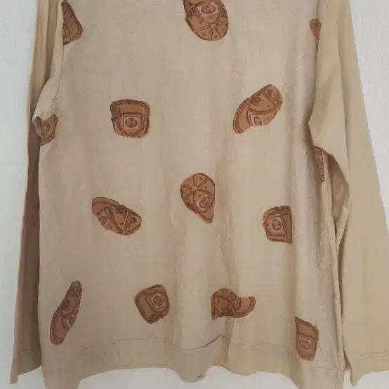 [BUNJANG] Issey Miyake Beige Baseball Cap Printed Long Sleeve T-Shirt / HAI  (이세이 미야케)베이지 야구모자 프린팅 긴팔티