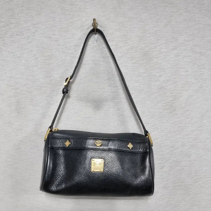[BUNJANG] MCM Leather Shoulder Bag Black / ㅡMCM 소가죽 숄더백 ㅡ0430