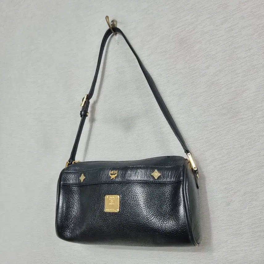 [BUNJANG] MCM Leather Shoulder Bag Black / ㅡMCM 소가죽 숄더백 ㅡ0430