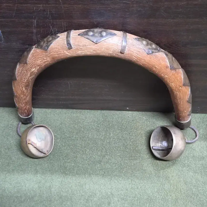 [BUNJANG] Antique Cow Bell and Nose Ring Set / 워낭 코뚜레  워낭소리 소 목에 걸어서 이동할때 사용