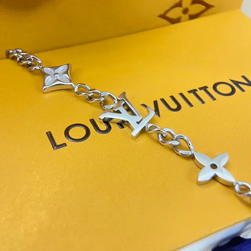 [BUNJANG] Louis Vuitton Monogram Chain Bracelet Silver / 루이비통 모노그램 체인 팔찌 실버