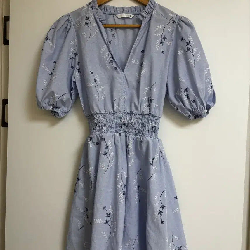 [BUNJANG] ZARA Light Blue Puff Sleeve Floral Dress / ZARA 하늘색 퍼프소매 원피스