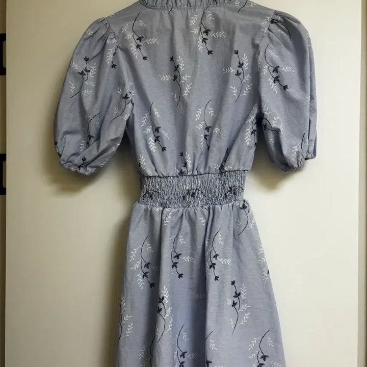 [BUNJANG] ZARA Light Blue Puff Sleeve Floral Dress / ZARA 하늘색 퍼프소매 원피스