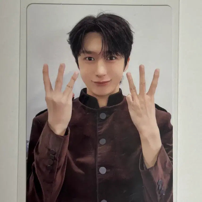 [BUNJANG] Monsta X Hyungwon Unfold Hello82 Lucky Draw Photocard (Wow Ver.) / 몬스타엑스 형원 언폴드unfold 헬로82 팝업 포카 (wow버전)