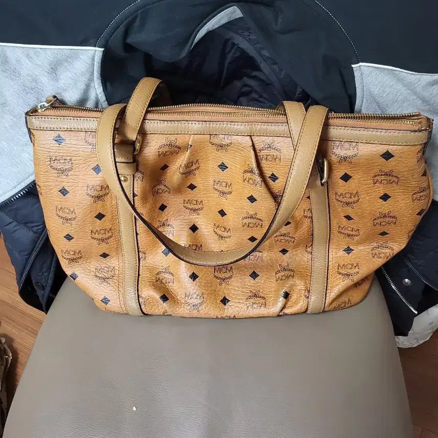 [BUNJANG] MCM Bag (Missing Side Loop) / 엠씨엠 가방 성주택 있어요