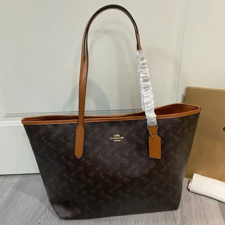 [BUNJANG] COACH Signature Pattern Canvas Tote Bag / 코치 신상 토트백