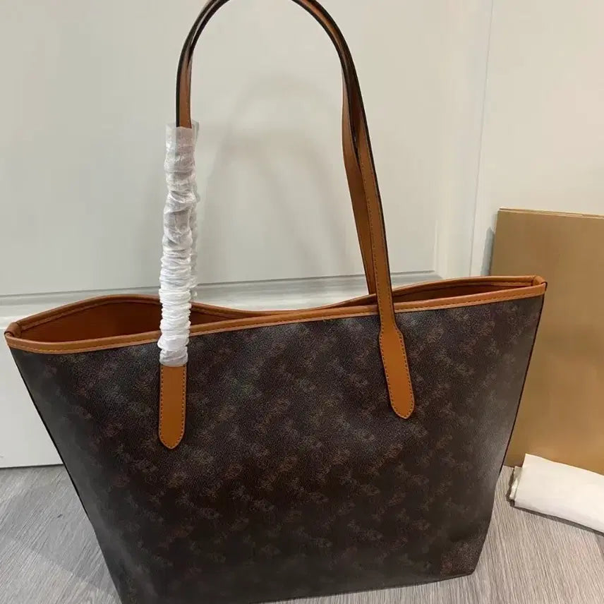 [BUNJANG] COACH Signature Pattern Canvas Tote Bag / 코치 신상 토트백