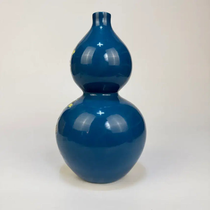[BUNJANG] Joseon Dynasty Celadon Porcelain Gourd-shaped Vase / 공작남유 조각 호로병