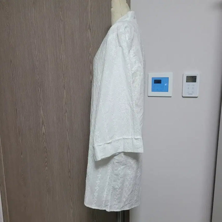 [BUNJANG] BECLA White Eyelet Embroidery Long Cardigan Shirt / 새상품) 비클라 BECLA 아일렛 자수 롱 가디건 셔츠