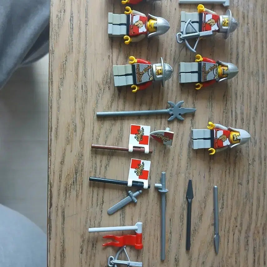 [BUNJANG] LEGO Castle Minifigure Knight &amp; Weapons Set / 레고 캐슬 미니피겨 기사 &amp; 무기