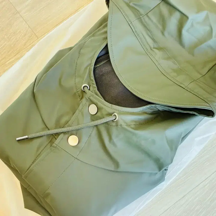 [BUNJANG] Authentic Rains Raincoat Khaki Lightweight Coat (Size L) / 영국 정품 레인스 우비 비옷 방수 방품 경량 코트 카키 판매합니다 L