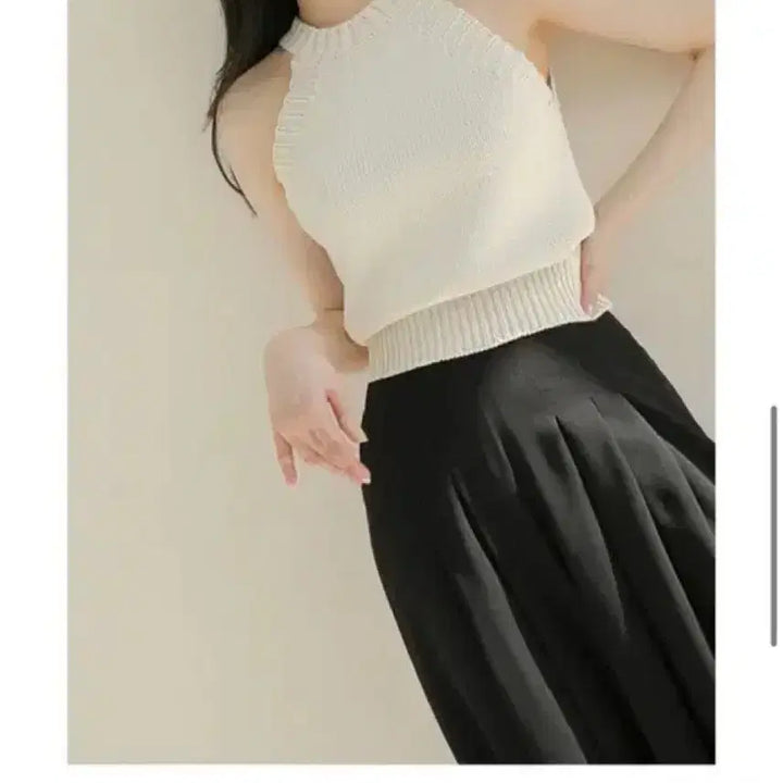 [BUNJANG] Halter Neck Knit Sleeveless Top / 솔로지옥 윤하정 홀터넥니트나시
