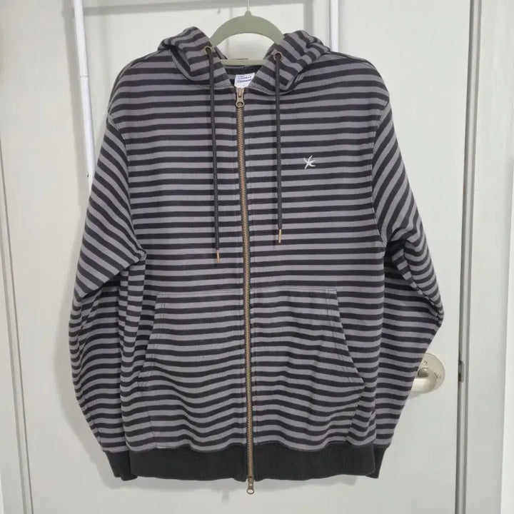 [BUNJANG] The Coldest Moment TCM Hoodie Zip-up (Charcoal, Size S) / 더콜디스트모먼트 TCM 후드집업