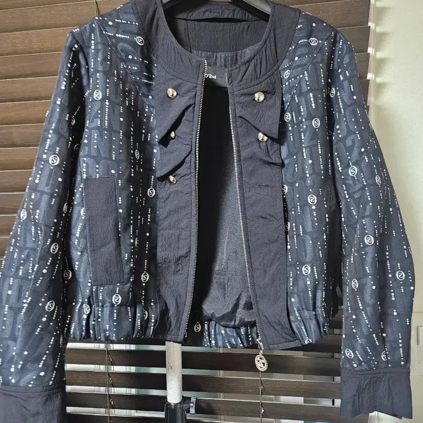 [BUNJANG] Ozweego Pattern Cropped Jacket Black / 오즈세컨 패턴 크롭 자켓 블랙