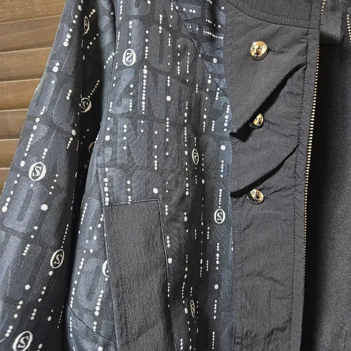 [BUNJANG] Ozweego Pattern Cropped Jacket Black / 오즈세컨 패턴 크롭 자켓 블랙