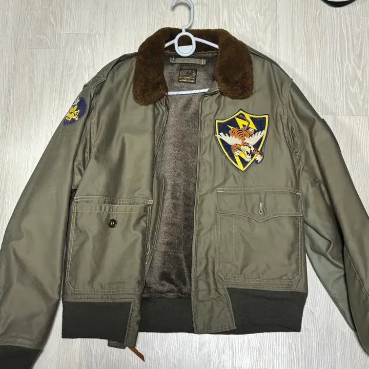 [BUNJANG] Buzz Rickson B-10 Flying Tiger Jacket Size 40 / 버즈릭슨 플라잉타이거b-10자켓 판매합니다.(40사이즈 100-103)
