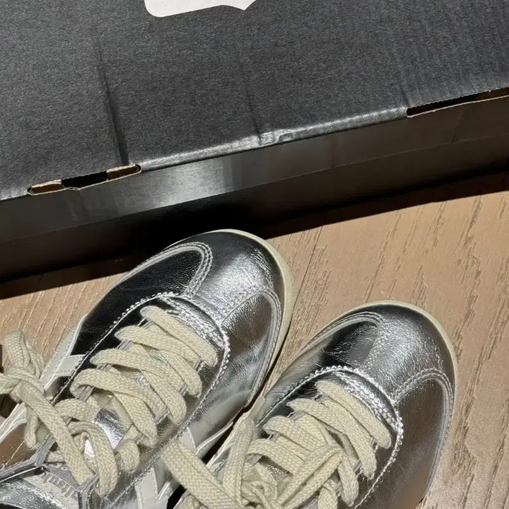 [BUNJANG] Onitsuka Tiger Retro Sneakers / [정품] 오니츠카 타이거 레트로 운동화 THL7C2-9399