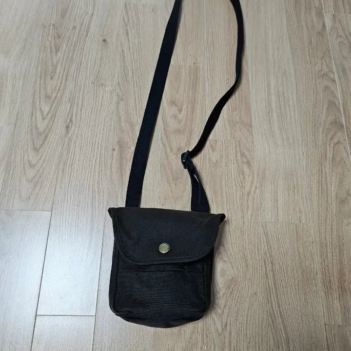 [BUNJANG] Barbour Mini Crossbody Bag / 바버 미니 크로스백