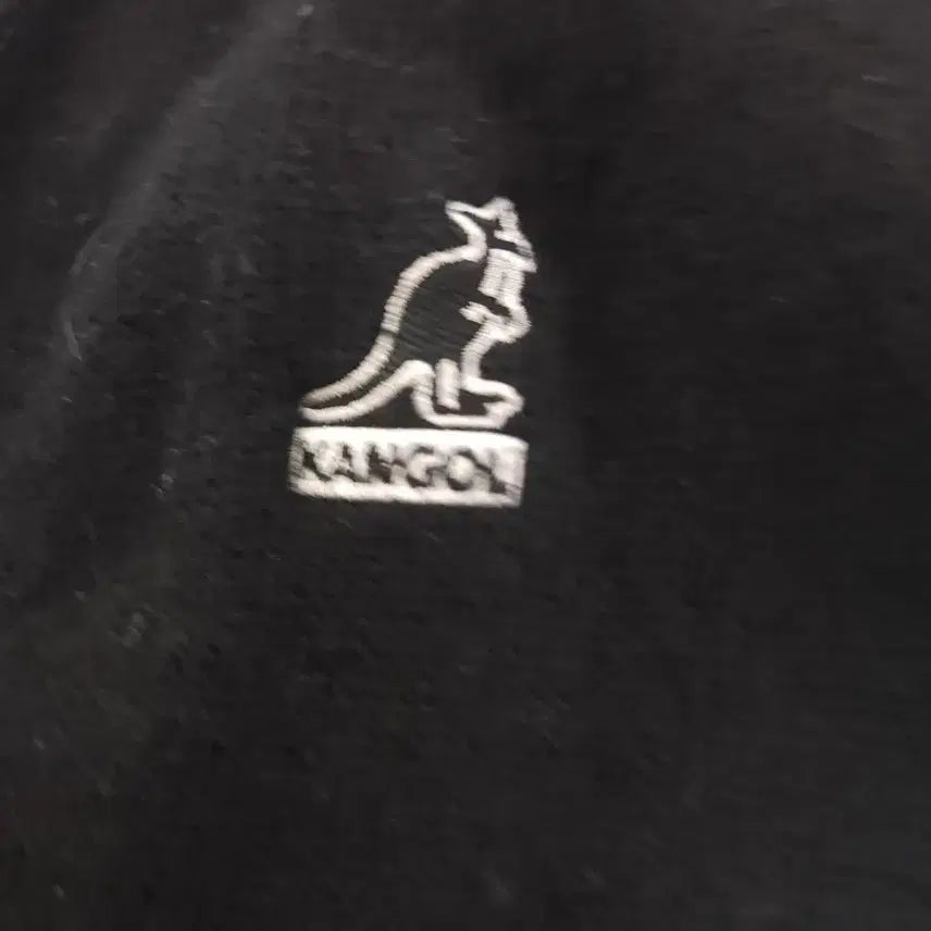 [BUNJANG] Kangol Black Cardigan (M) / 캉골 블랙 가디건 M