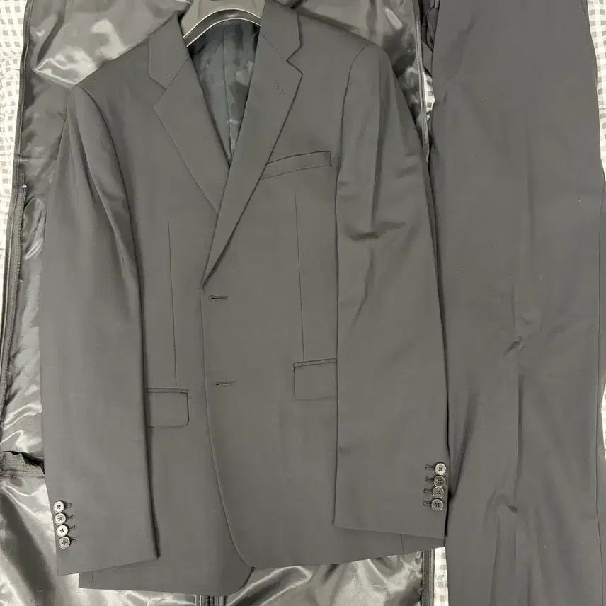 [BUNJANG] Theory New Taylor Jacket (Size 42) &amp; Lawrence Fit Pants (Size 31) / [42/31] 띠어리 뉴테일러 셋업 블랙