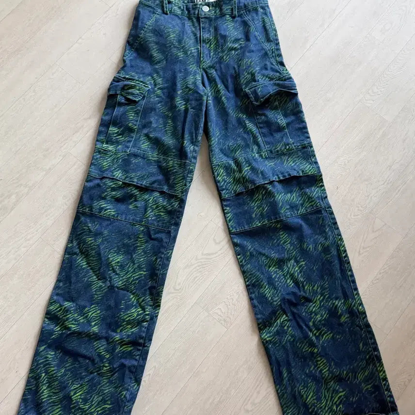[BUNJANG] IAM GIA Green Tiger Zebra Cargo Pants/Jacket / 아이엠 지아 그린 타이거 지브라 카고 팬츠/자켓