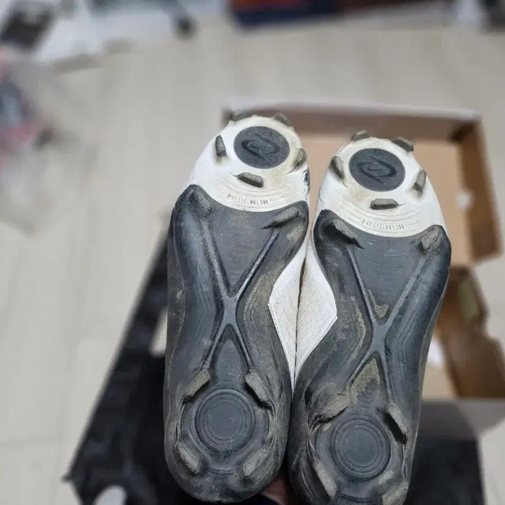 [BUNJANG] Nike Phantom GX Academy FG 270 Football Boots / 팬텀 gx 아카데미 270 fg