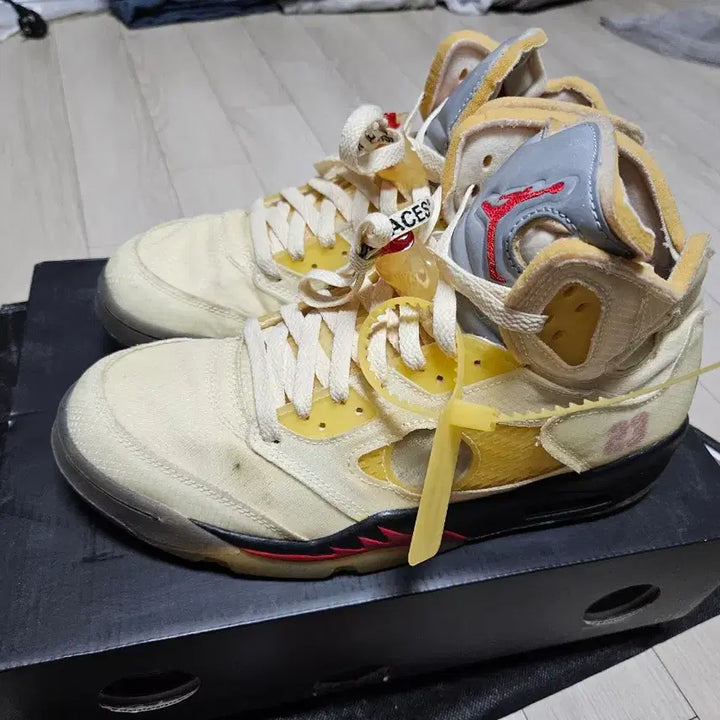 [BUNJANG] Nike Off-White Air Jordan 5 / 나이키 오프화이트 에어조던5 세일 275