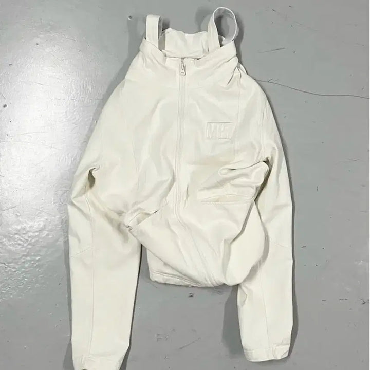 [BUNJANG] Plastic Product Portable Jacket L Size / 플라스틱프로덕트 포터블자켓 L사이즈