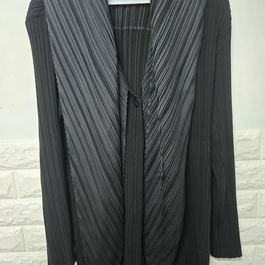[BUNJANG] Issey Miyake Pleats Scarf Cardigan Black / 이세이미야케 플리츠 스카프 가디건
