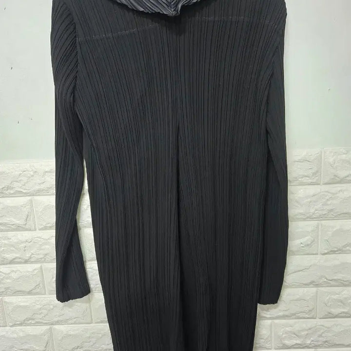 [BUNJANG] Issey Miyake Pleats Scarf Cardigan Black / 이세이미야케 플리츠 스카프 가디건