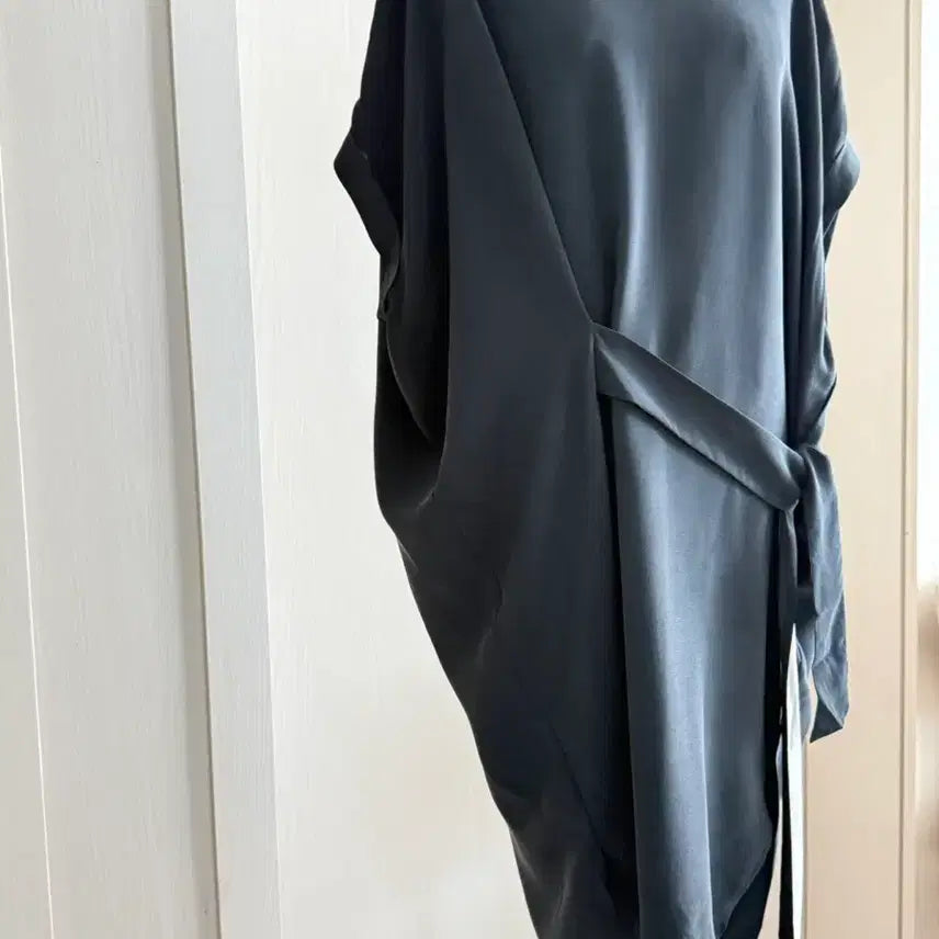 [BUNJANG] AllSaints Navy 100% Silk Dress / 올세인트 AllSaints 네이비 100%실크 드레스