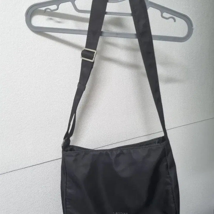 [BUNJANG] J.ESTINA PULITO MD Nylon Shoulder Bag / 제이에스티나 PULITO MD 나일론 숄더백