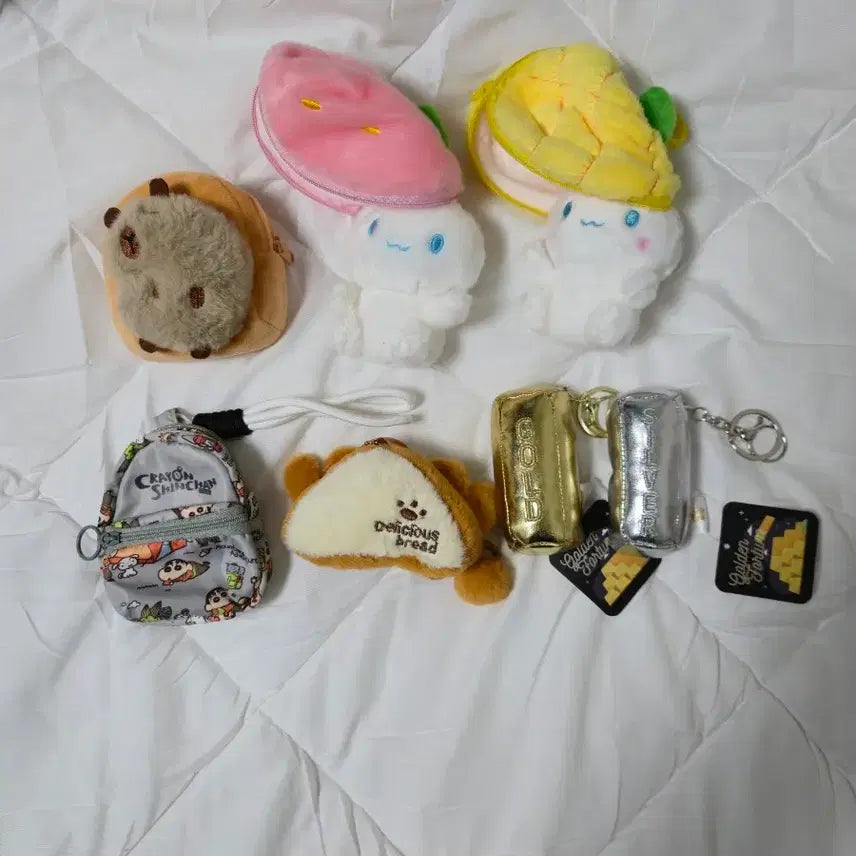 [BUNJANG] Hello Kitty Coin Purse Keyring Gold/Silver Charm / 동전지갑 키링 짱구 인형 골드 실버 열쇠고리 가방걸이 핼로키티